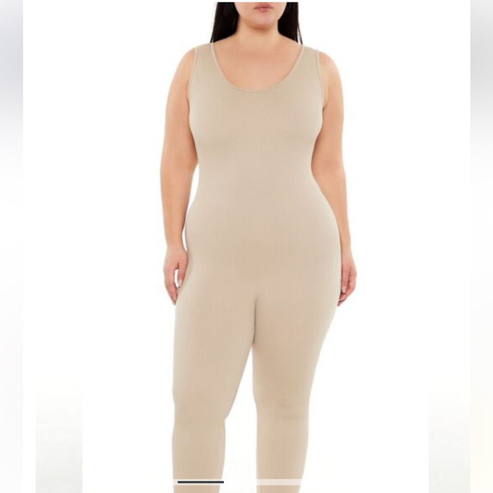 Plus Size Seamless Sleeveless Jumpsuit size 1X